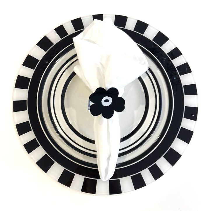 set of 4 - black flower napkin rings