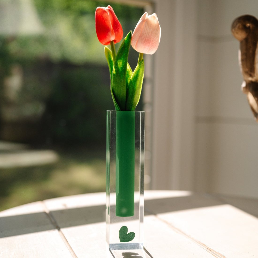Trays, vases and a happy table